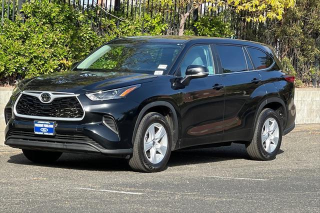 used 2023 Toyota Highlander car, priced at $35,651