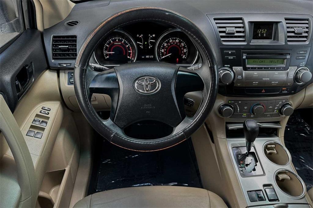 used 2012 Toyota Highlander car, priced at $9,888