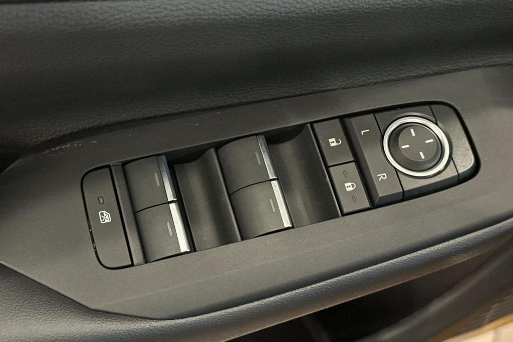 new 2026 Toyota Prius Plug-In Hybrid car, priced at $39,362