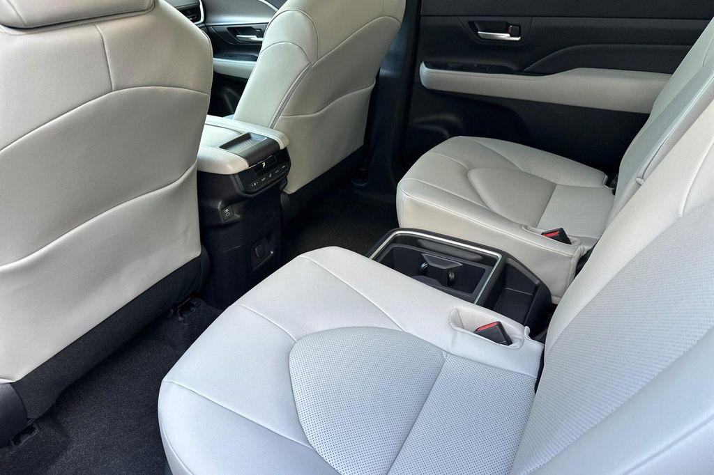 new 2026 Toyota Grand Highlander Hybrid car, priced at $52,011