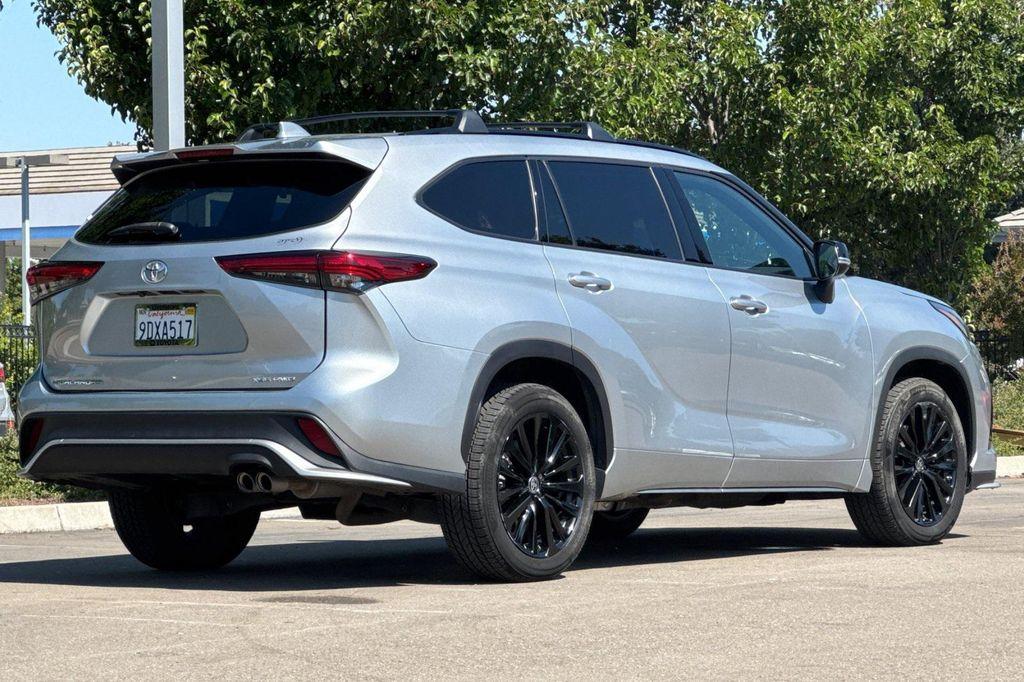 used 2023 Toyota Highlander car, priced at $37,600