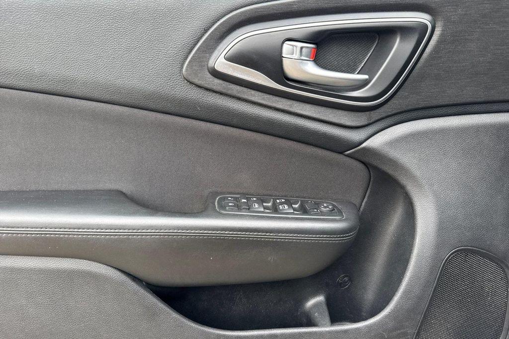 used 2016 Chrysler 200 car, priced at $7,991