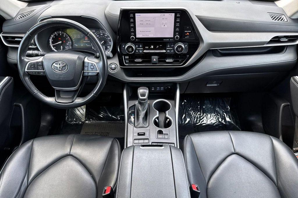 used 2022 Toyota Highlander car, priced at $36,763