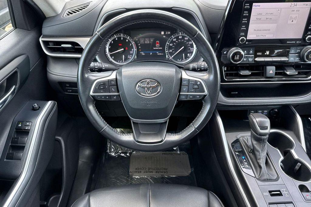 used 2022 Toyota Highlander car, priced at $36,763