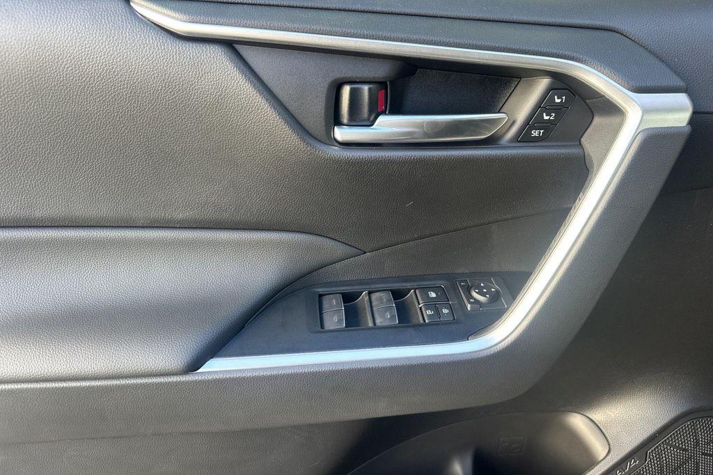 new 2025 Toyota RAV4 car, priced at $38,682