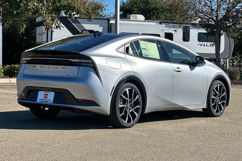 new 2026 Toyota Prius Plug-In Hybrid car, priced at $39,375