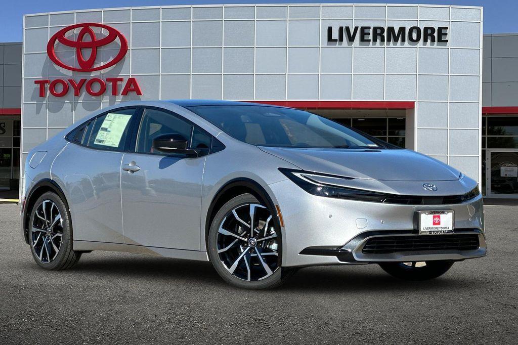 new 2026 Toyota Prius Plug-In Hybrid car, priced at $39,375