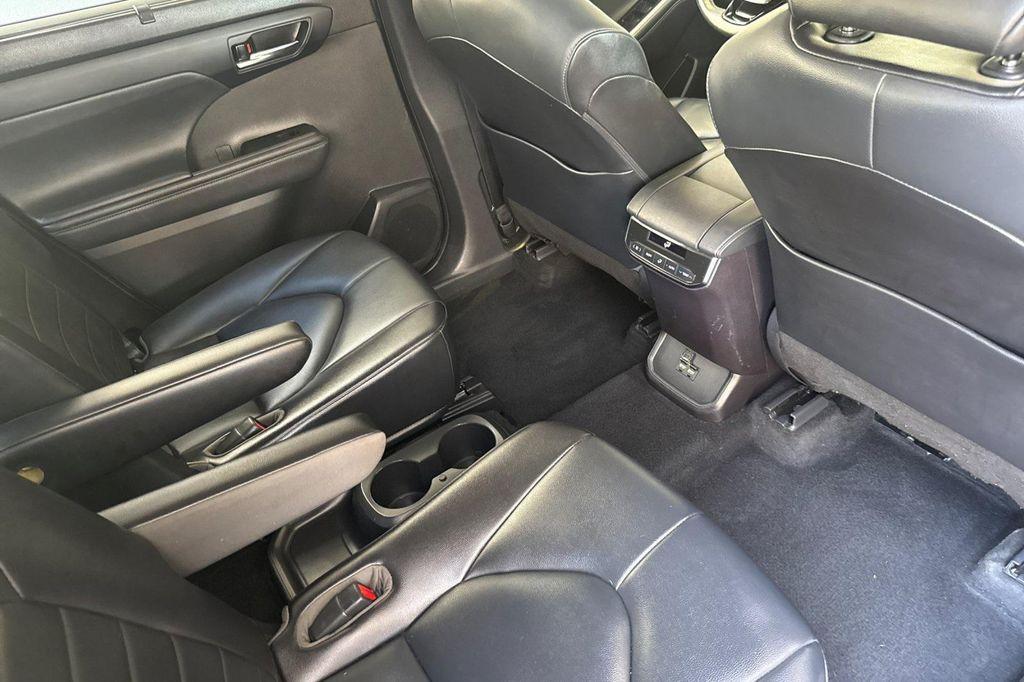 used 2021 Toyota Highlander car, priced at $29,495