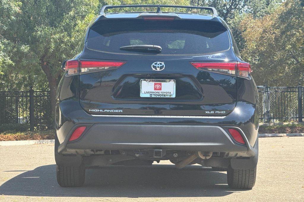 used 2021 Toyota Highlander car, priced at $29,495