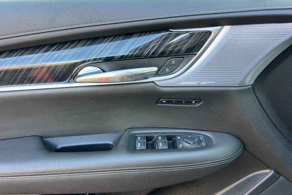 used 2023 Cadillac XT6 car, priced at $29,991