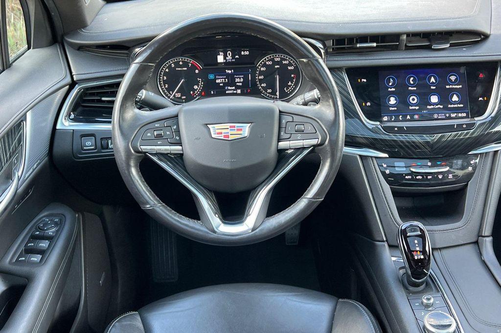 used 2023 Cadillac XT6 car, priced at $29,991
