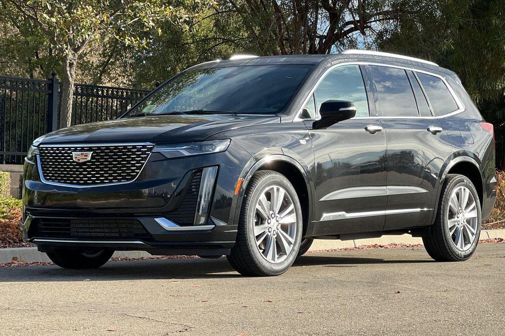 used 2023 Cadillac XT6 car, priced at $29,991