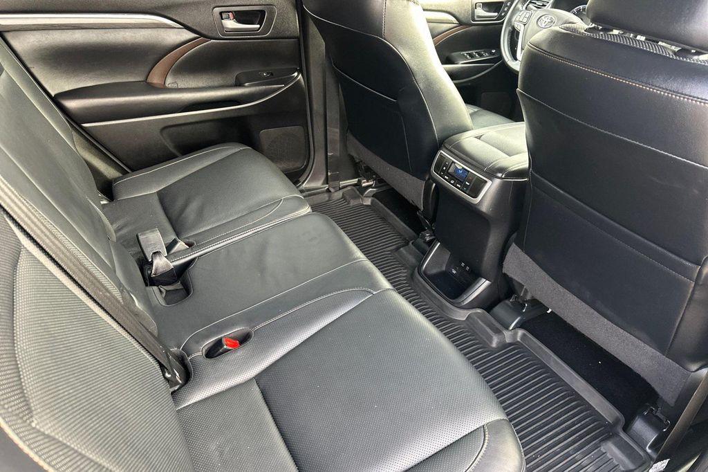 used 2018 Toyota Highlander car, priced at $27,857