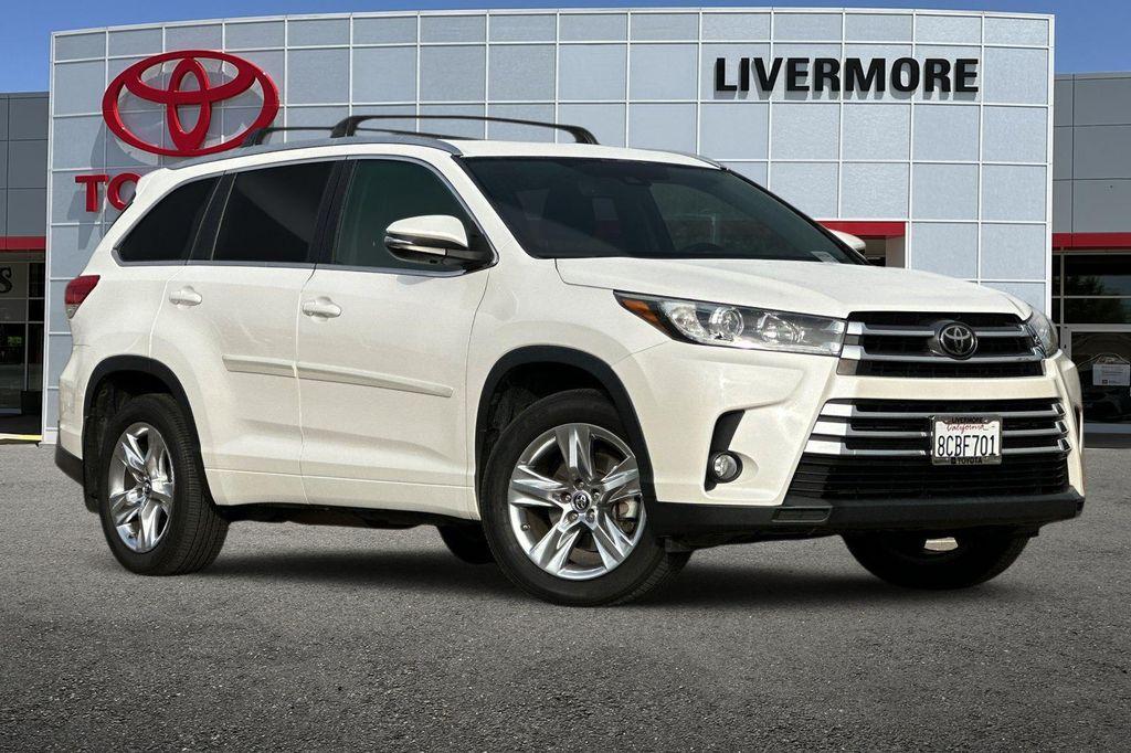 used 2018 Toyota Highlander car, priced at $27,857