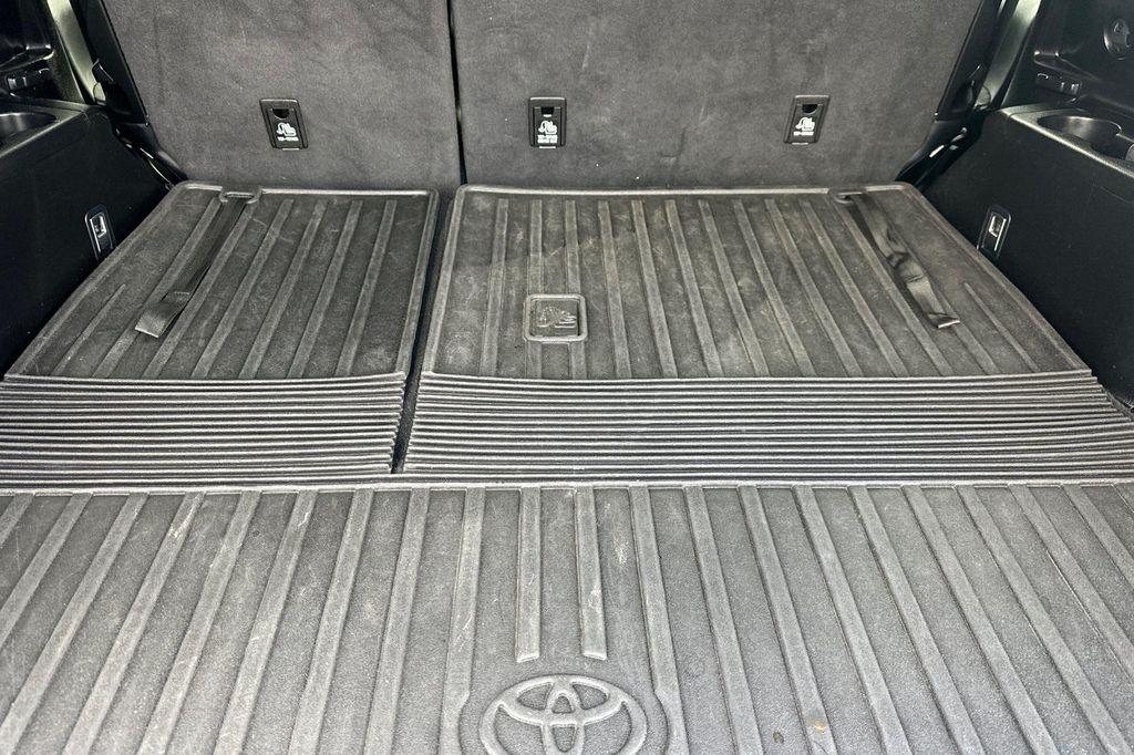 used 2018 Toyota Highlander car, priced at $27,857