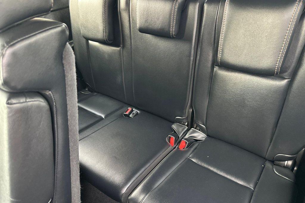 used 2018 Toyota Highlander car, priced at $27,857