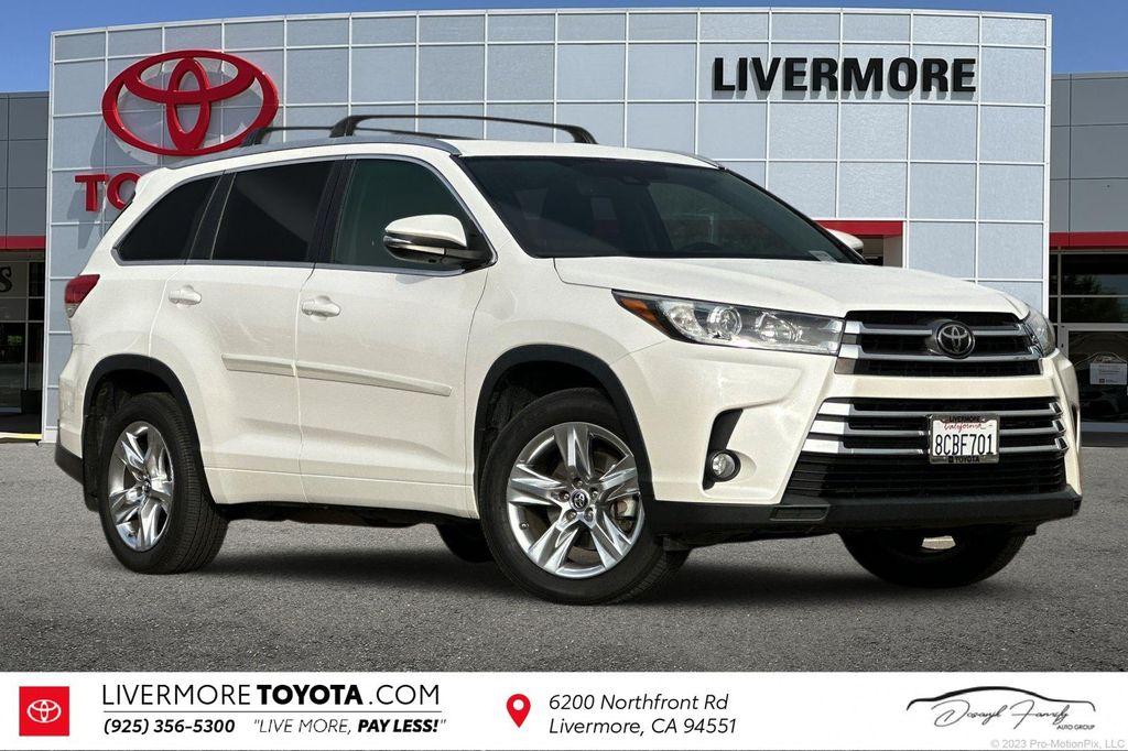 used 2018 Toyota Highlander car, priced at $27,857