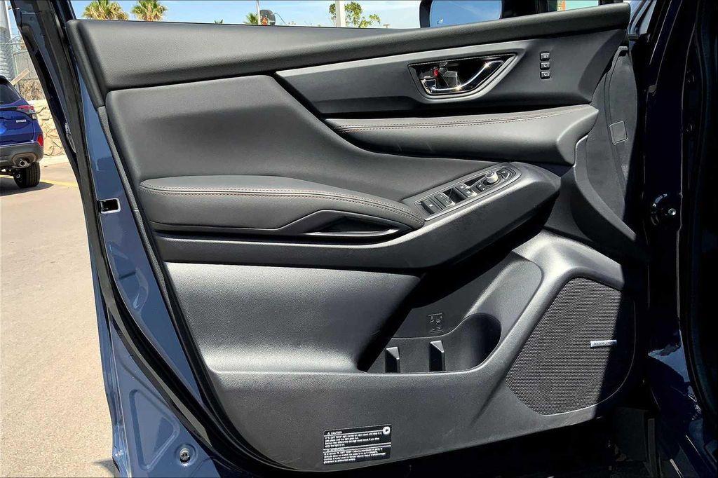 new 2025 Subaru Ascent car, priced at $51,327