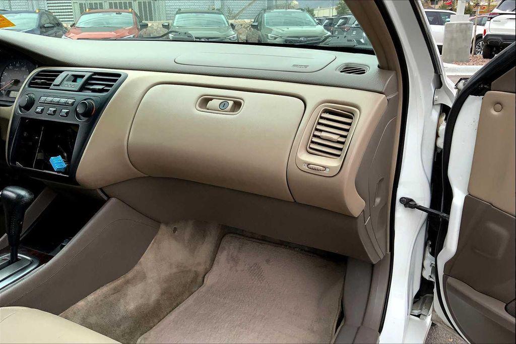 used 2002 Honda Accord car, priced at $3,981