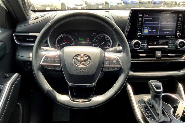 used 2021 Toyota Highlander car, priced at $34,981