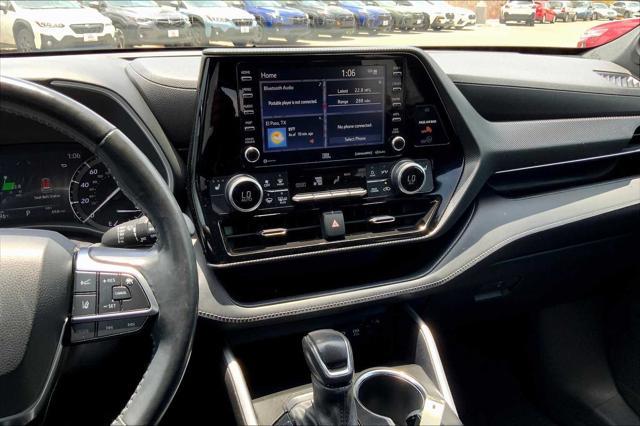 used 2021 Toyota Highlander car, priced at $34,981