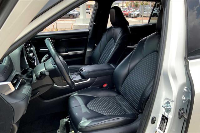 used 2021 Toyota Highlander car, priced at $34,981