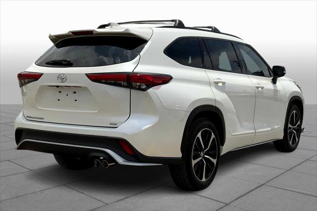 used 2021 Toyota Highlander car, priced at $34,981