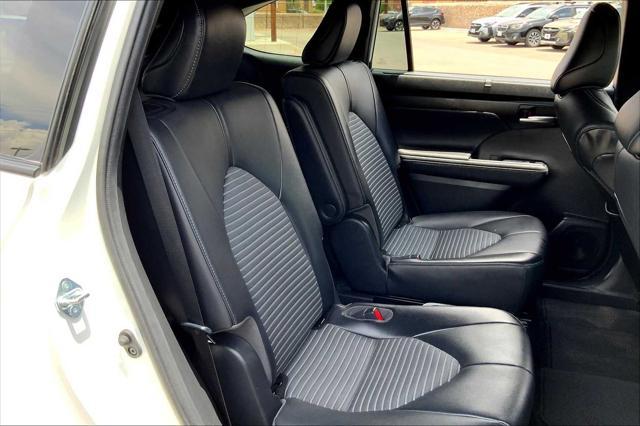 used 2021 Toyota Highlander car, priced at $34,981