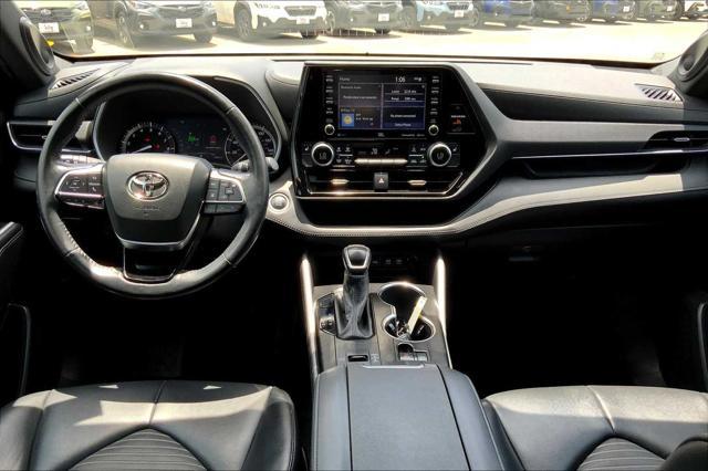 used 2021 Toyota Highlander car, priced at $34,981