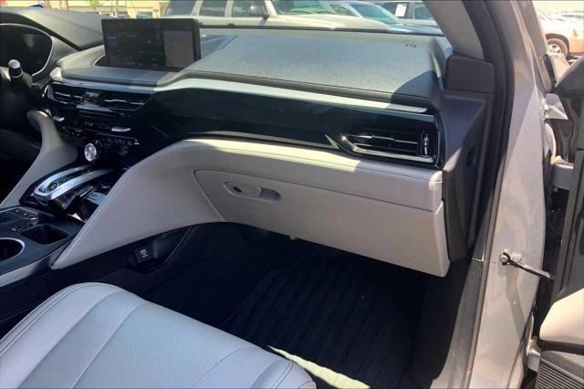 used 2023 Acura MDX car, priced at $42,981
