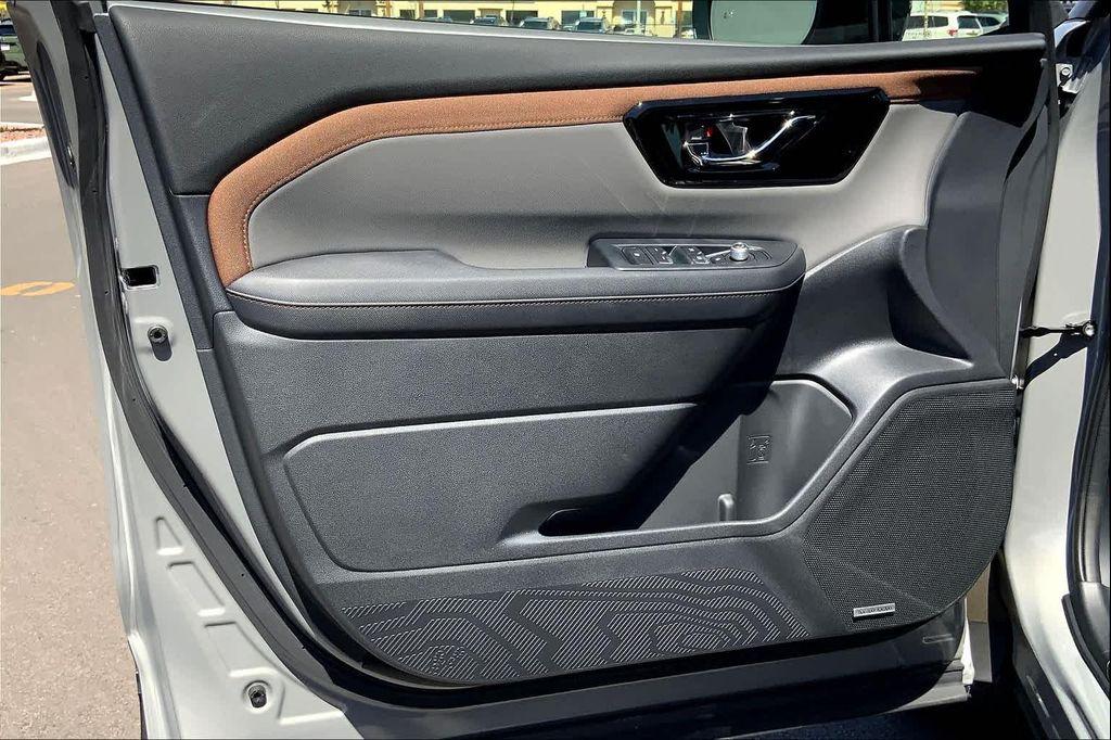 new 2025 Subaru Forester car, priced at $39,060