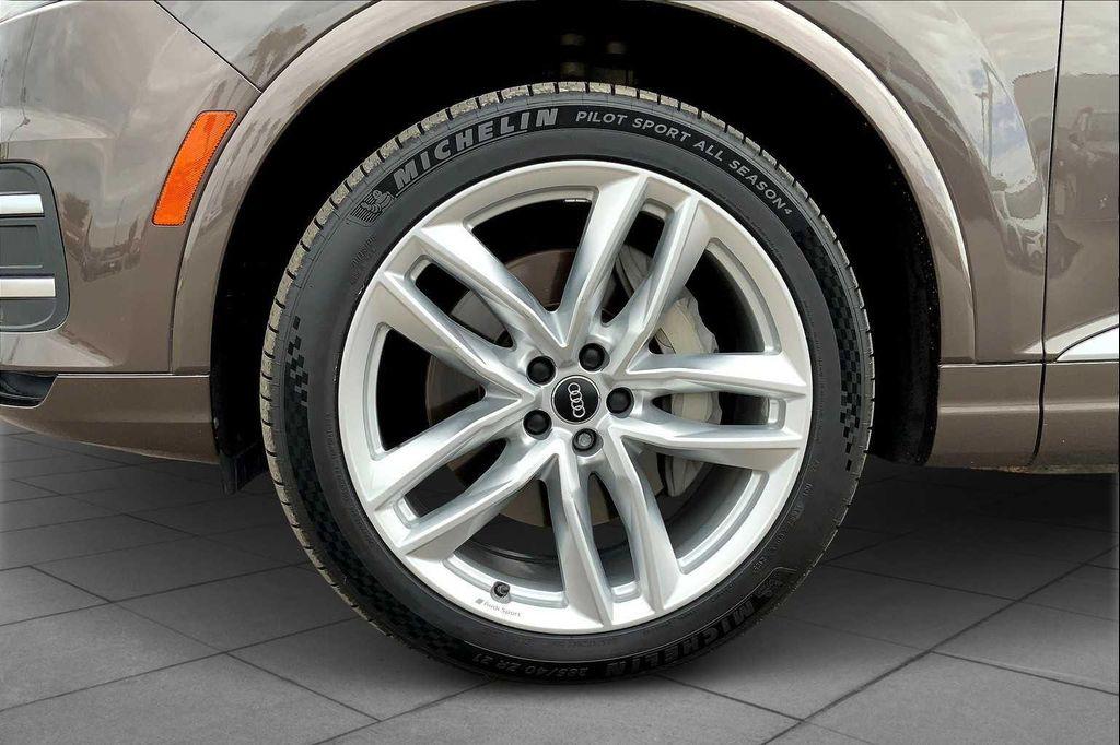 used 2018 Audi Q7 car, priced at $19,992