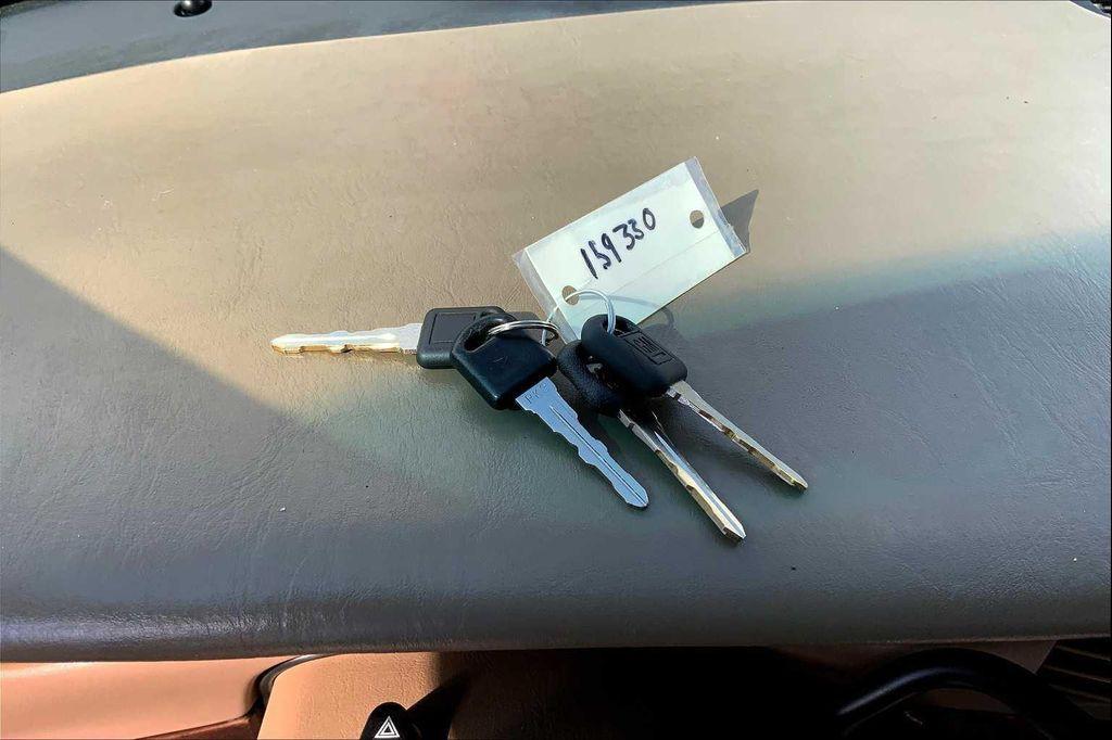 used 2004 Buick Park Avenue car, priced at $5,981