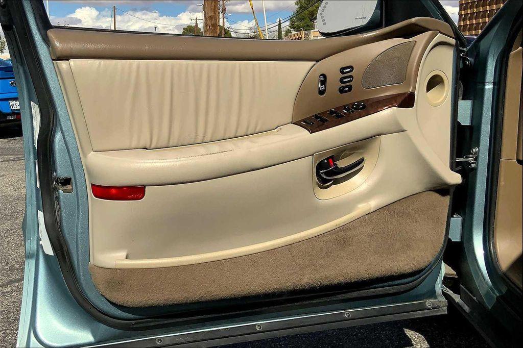 used 2004 Buick Park Avenue car, priced at $5,981