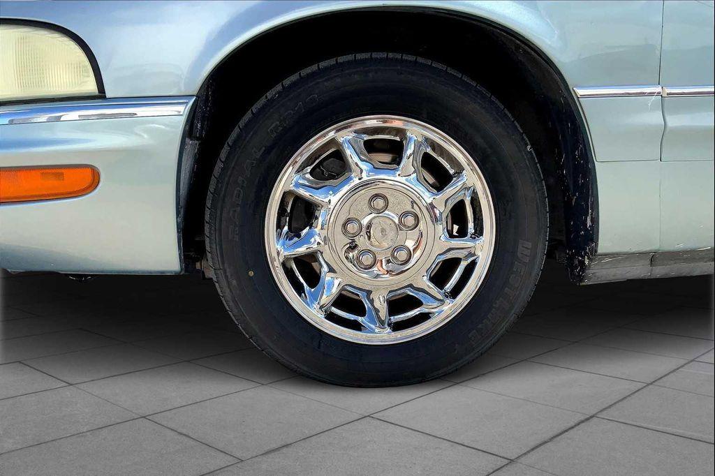 used 2004 Buick Park Avenue car, priced at $5,981