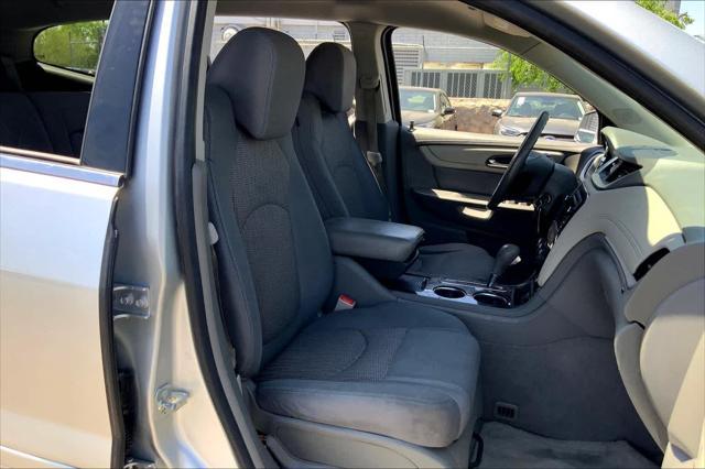 used 2015 Chevrolet Traverse car, priced at $12,528