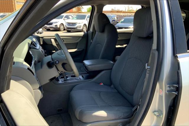 used 2015 Chevrolet Traverse car, priced at $12,528