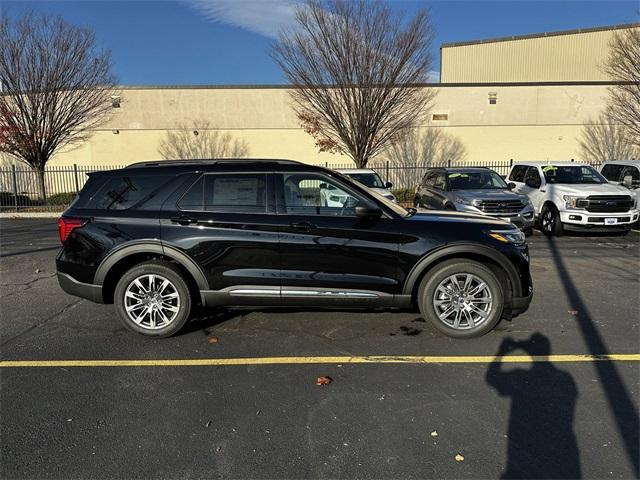 new 2025 Ford Explorer car, priced at $48,800