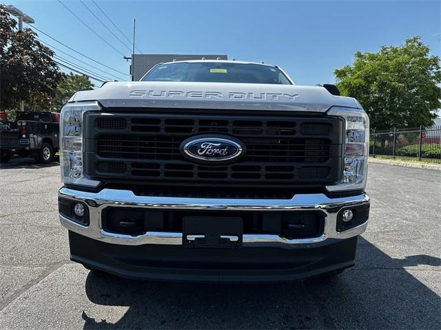 new 2024 Ford F-350 car, priced at $52,620