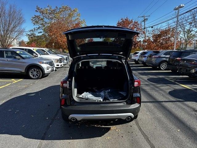 new 2025 Ford Escape car, priced at $38,895