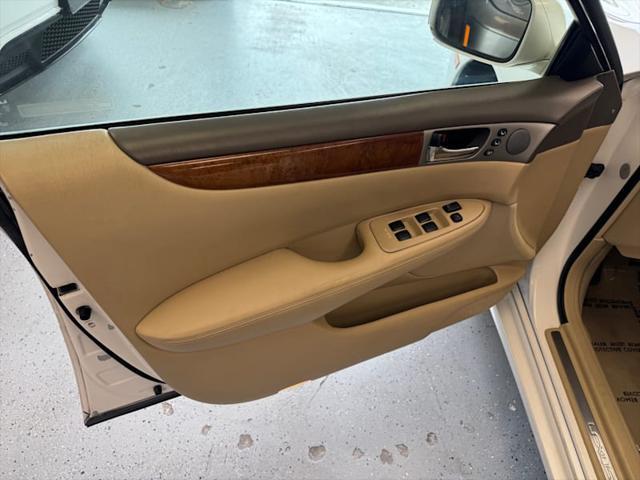 used 2006 Lexus ES 330 car, priced at $7,998