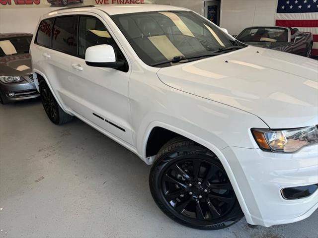 used 2017 Jeep Grand Cherokee car, priced at $16,498