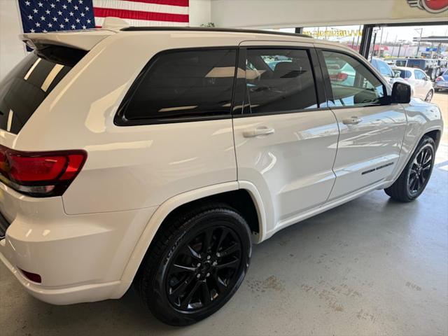 used 2017 Jeep Grand Cherokee car, priced at $16,498