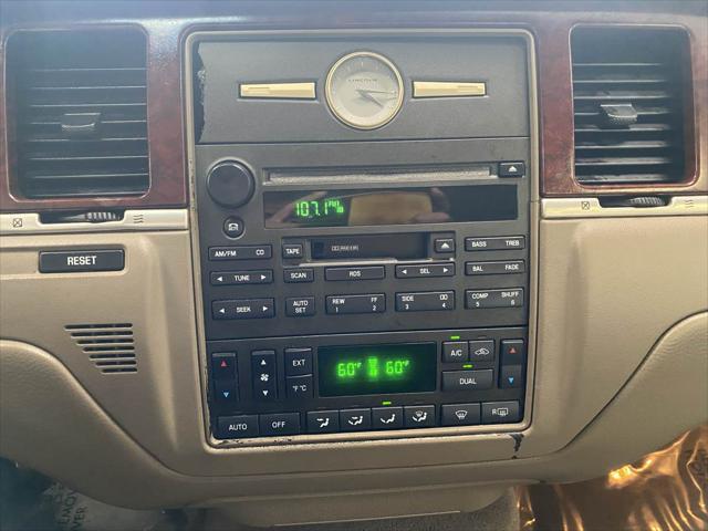 used 2004 Lincoln Town Car car, priced at $4,498