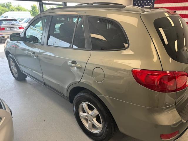 used 2007 Hyundai Santa Fe car, priced at $5,998