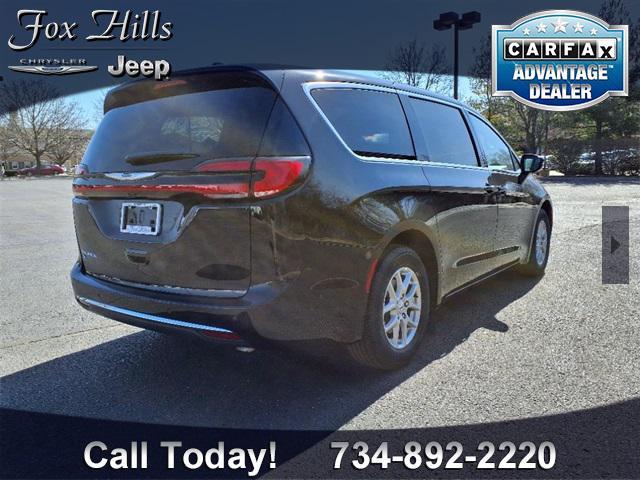 new 2025 Chrysler Pacifica car, priced at $42,406