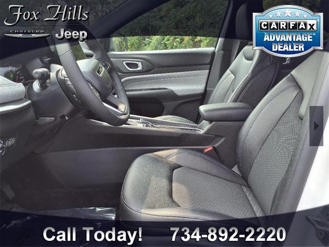 new 2025 Jeep Compass car, priced at $31,040