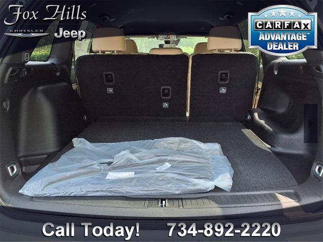 new 2025 Jeep Grand Cherokee car, priced at $44,096