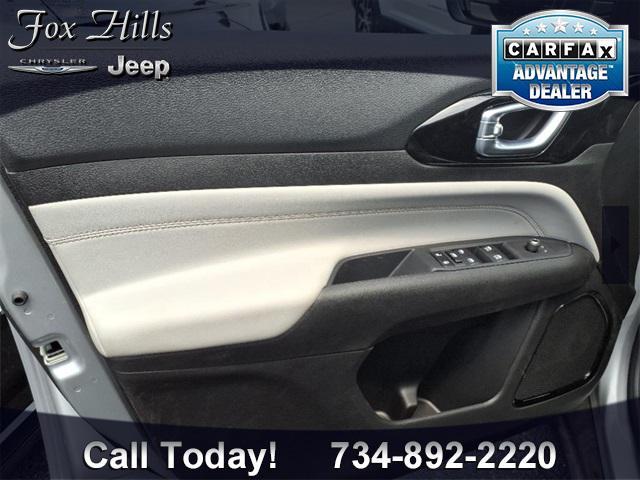new 2025 Jeep Compass car, priced at $32,985