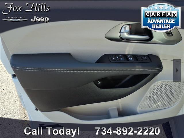 used 2024 Chrysler Pacifica Hybrid car, priced at $35,498